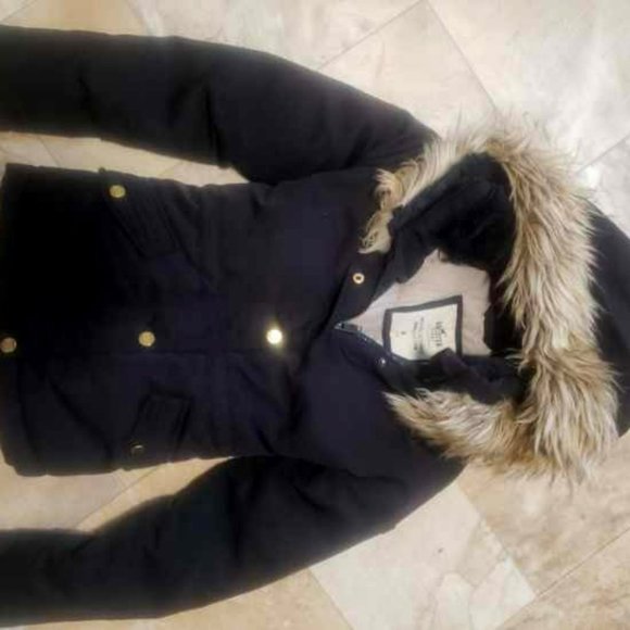 hollister ultimate down collection winter jacket, black with faux fur - Picture 2 of 4
